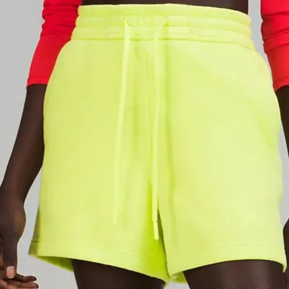 LULULEMON Loungeful High-Rise Short 4" ELECTRIC LEMON YELLOW SIZE 4 Fleece NWT - Picture 5 of 6